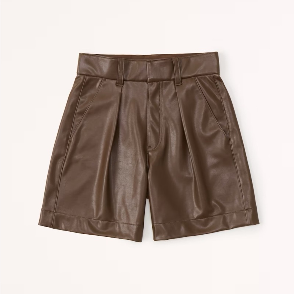 NWT Abercrombie 6 Inch Vegan Leather Tailored Shorts